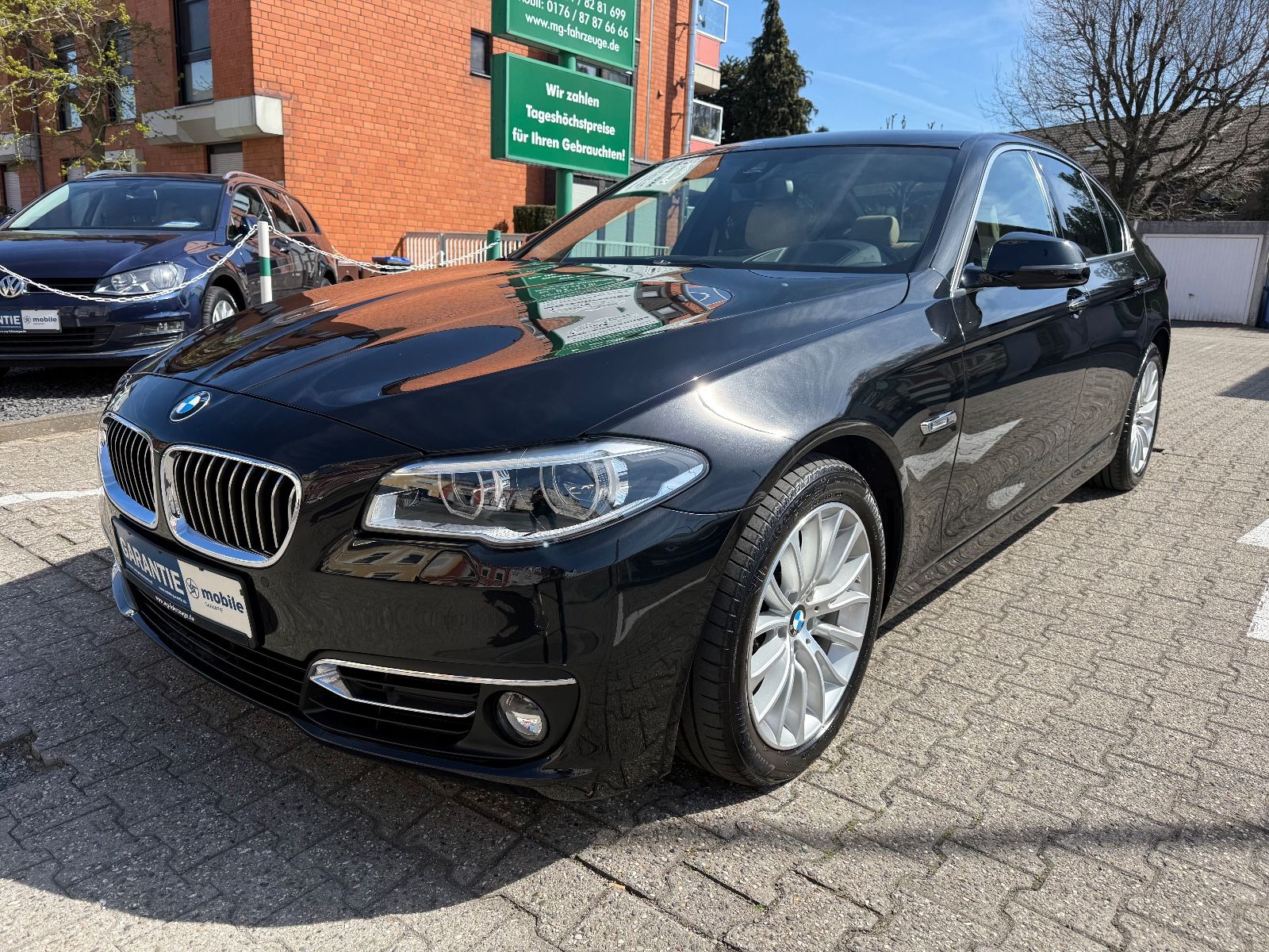 Fahrzeugabbildung BMW 535 i xDrive Luxury Line NAVI LED LEDER HEAD-UP