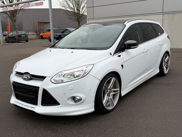 Ford Focus 2.0 TDCi "Titanium" LEDER NAVI XENON R.KAM