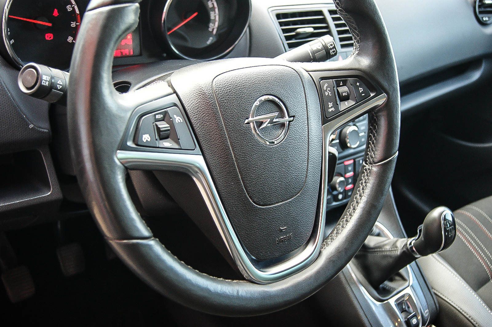Fahrzeugabbildung Opel Meriva B 1.4Turbo 150 Jahre Opel 1HAND ANHZV PDC