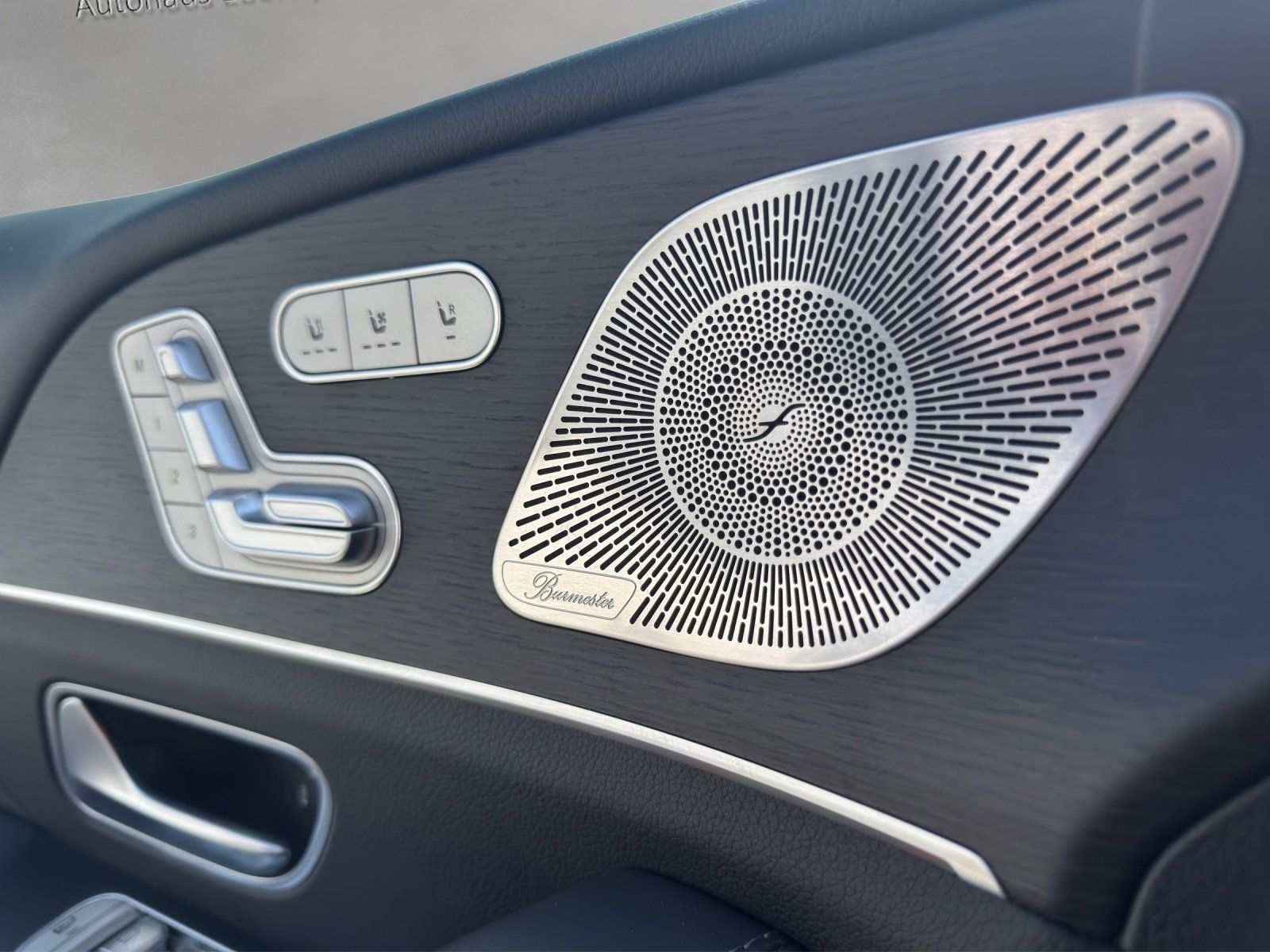 Fahrzeugabbildung Mercedes-Benz GLE400d AMG Pano AIRMATIC Standh AHK 7-Sitz Memo