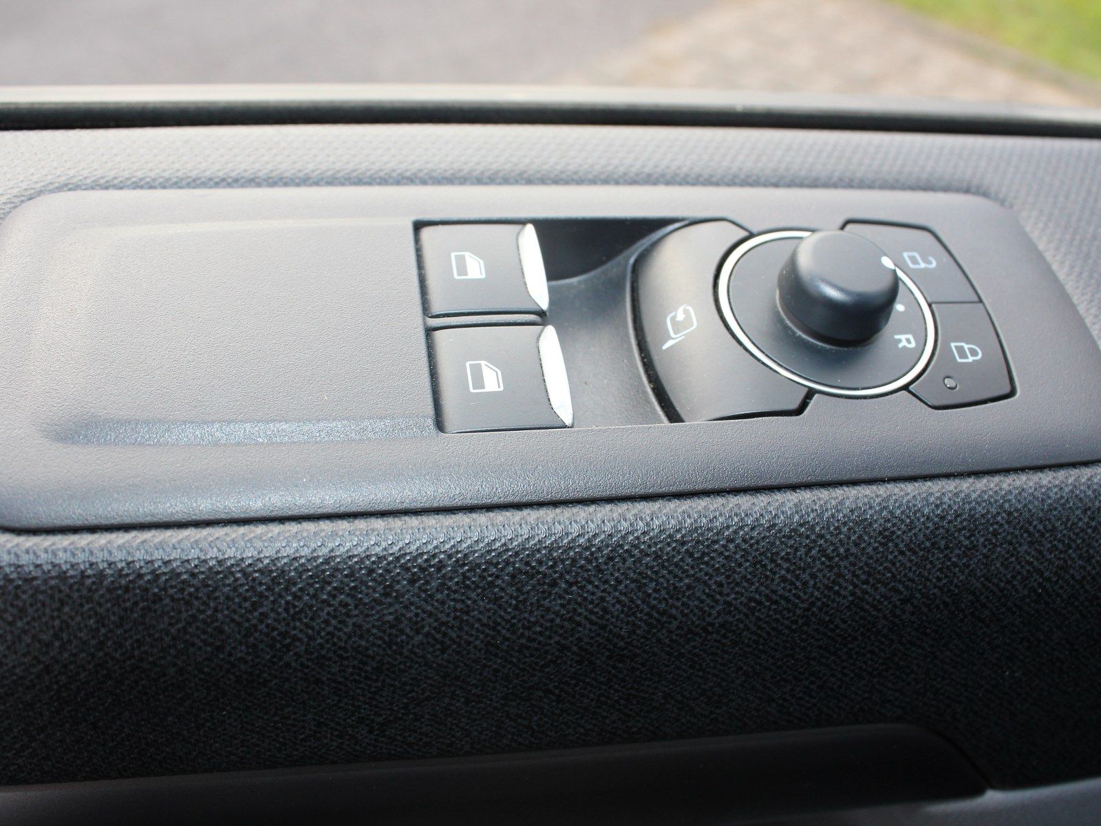Fahrzeugabbildung Ford Tourneo Custom 320 L1 Tourneo Titanium X AWD