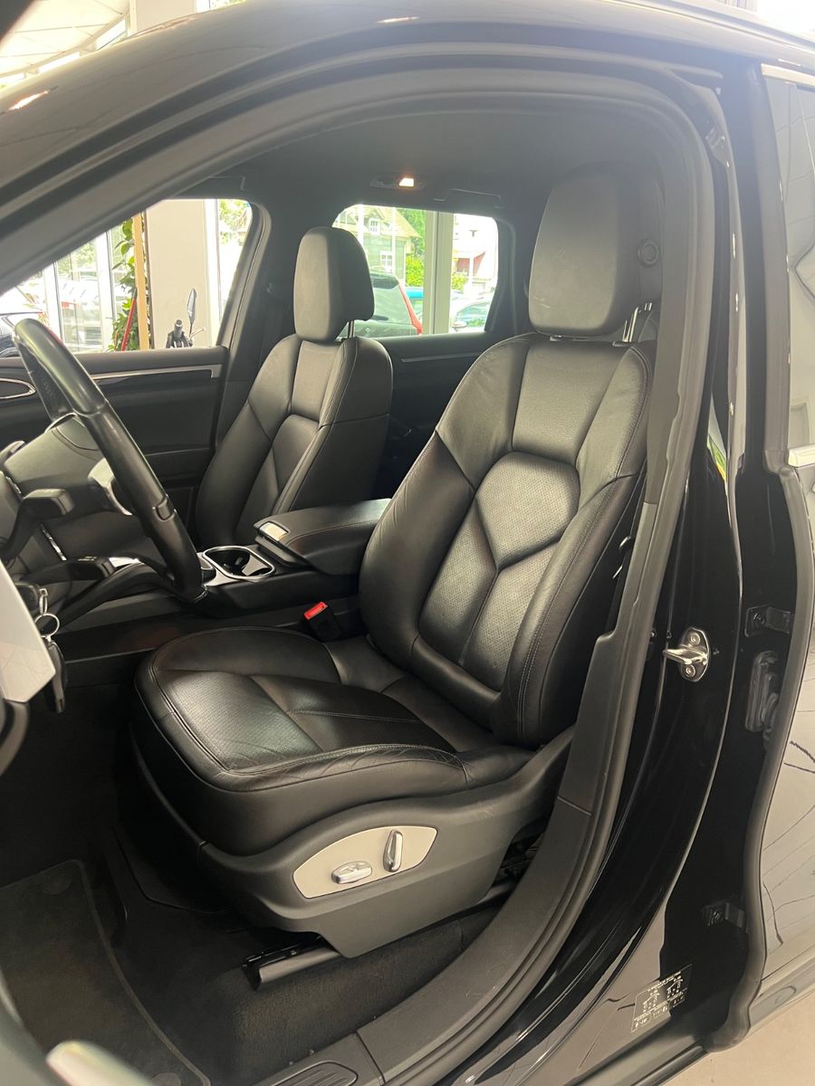 Fahrzeugabbildung Porsche Cayenne Diesel * 1.HAND *SCHECKHEFT BEI PORSCHE*