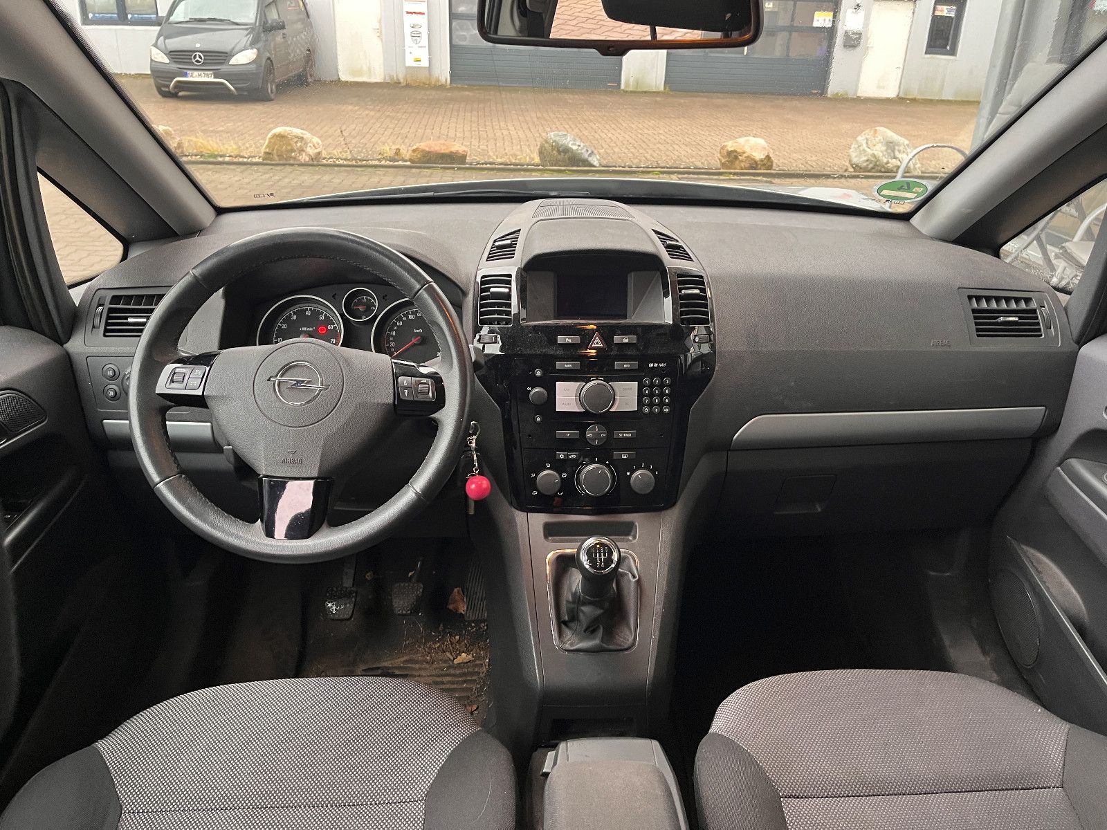 Fahrzeugabbildung Opel Zafira B Design Edition