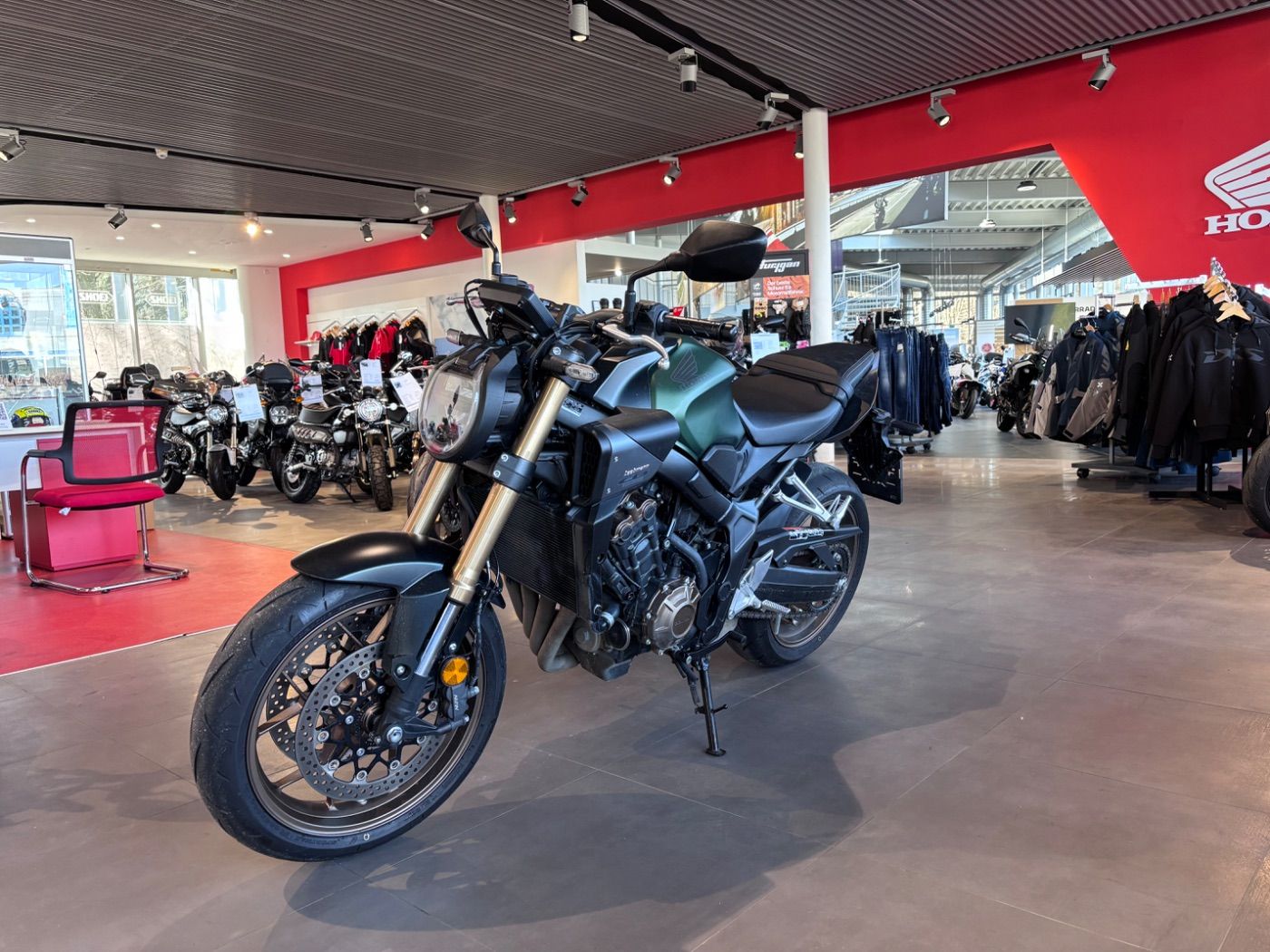 Fahrzeugabbildung Honda CB 650 R