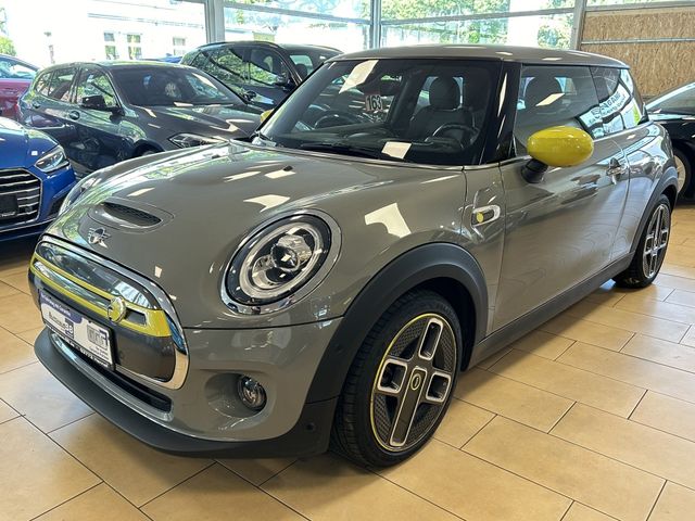 MINI Cooper SE Trim L LED Navi Leder R.Cam HeadUp DAB