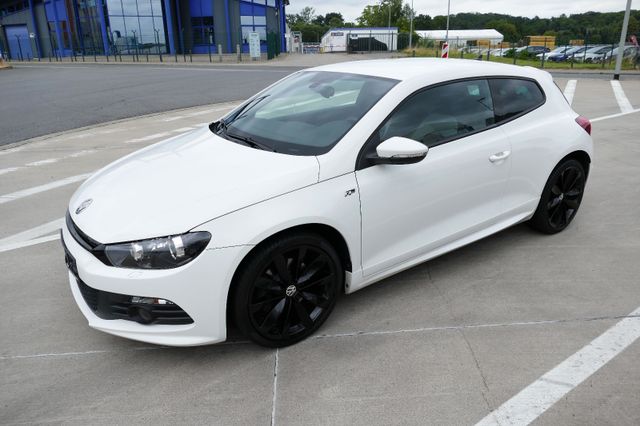 Volkswagen Scirocco 2.0 TSI DSG R-LINE NAVI 19Zoll 1.HAND