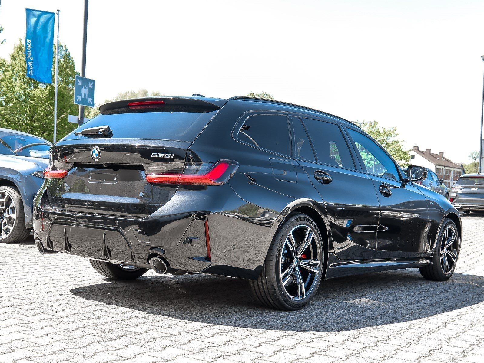 BMW 330 - Bild 2