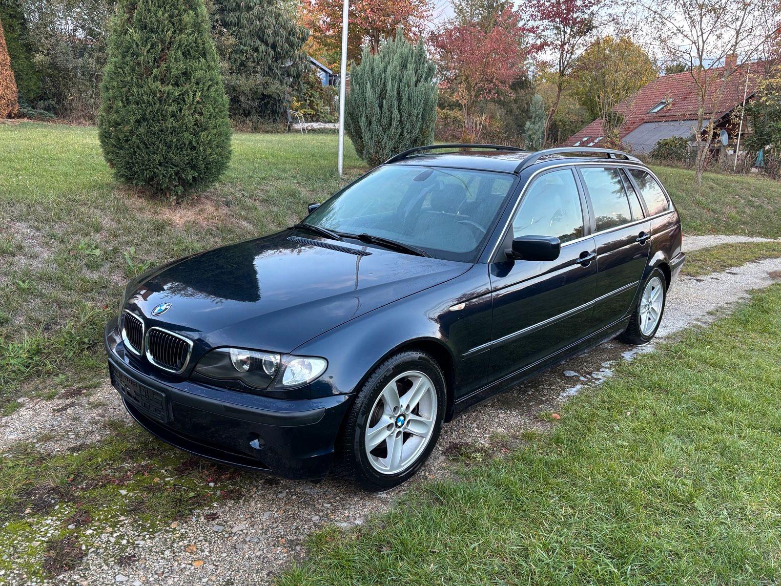 BMW 318 2005 — салон