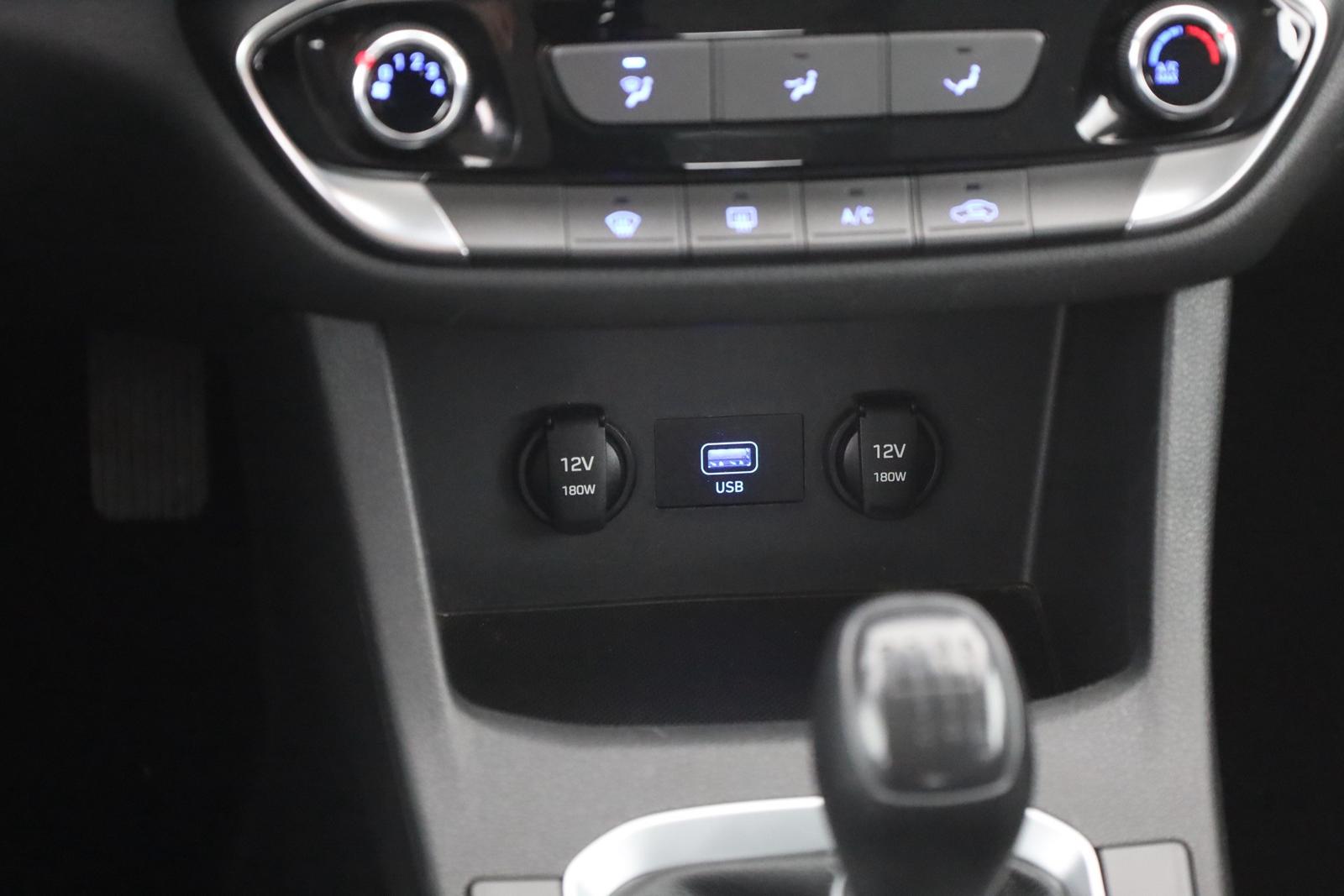 Hyundai i30 1.5 Pure DAB Tempomat Bluetooth Klima, миниатюра 13