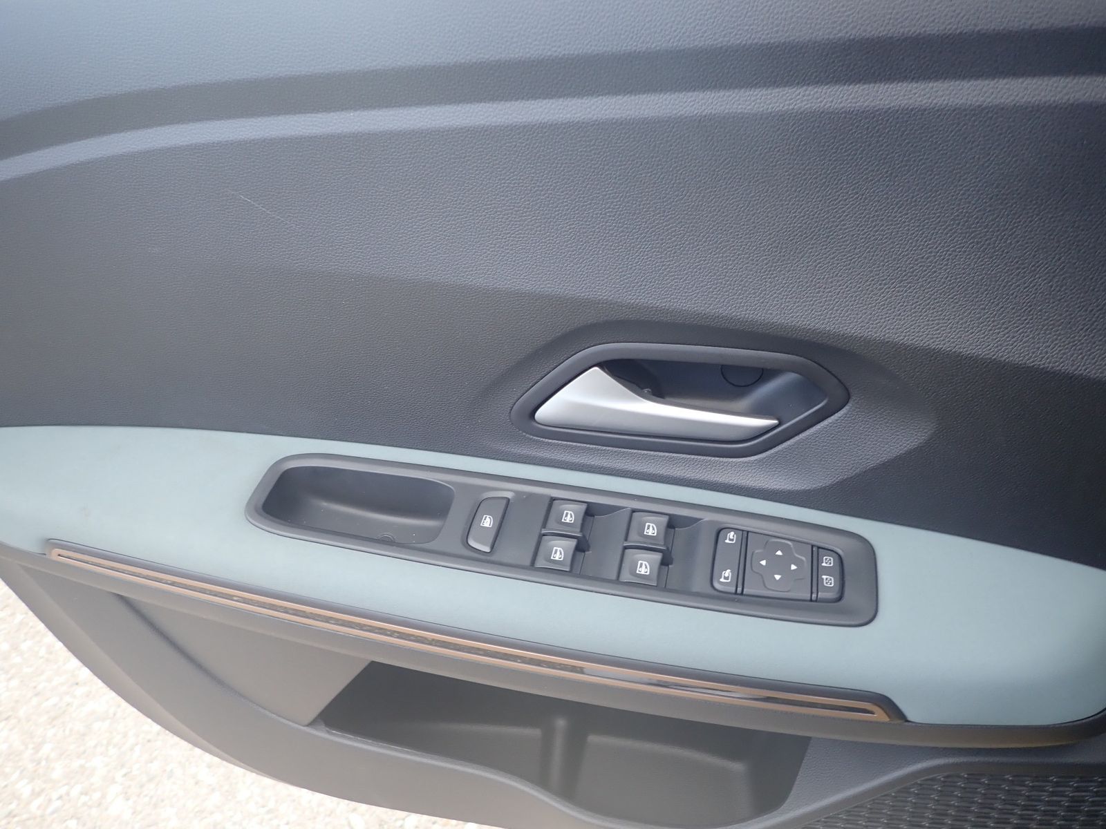 Fahrzeugabbildung Dacia Sandero Stepway Extreme Eco-G 120 auto