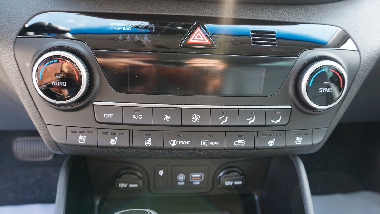 Fahrzeugabbildung Hyundai Tucson Premium 4WD,Leder,Navi,Panorama,LED,AHK