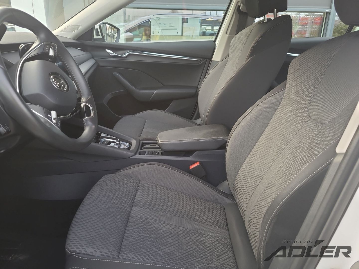Skoda Octavia Combi 2,0 TDI DSG Style Headup Navi el H foto 9