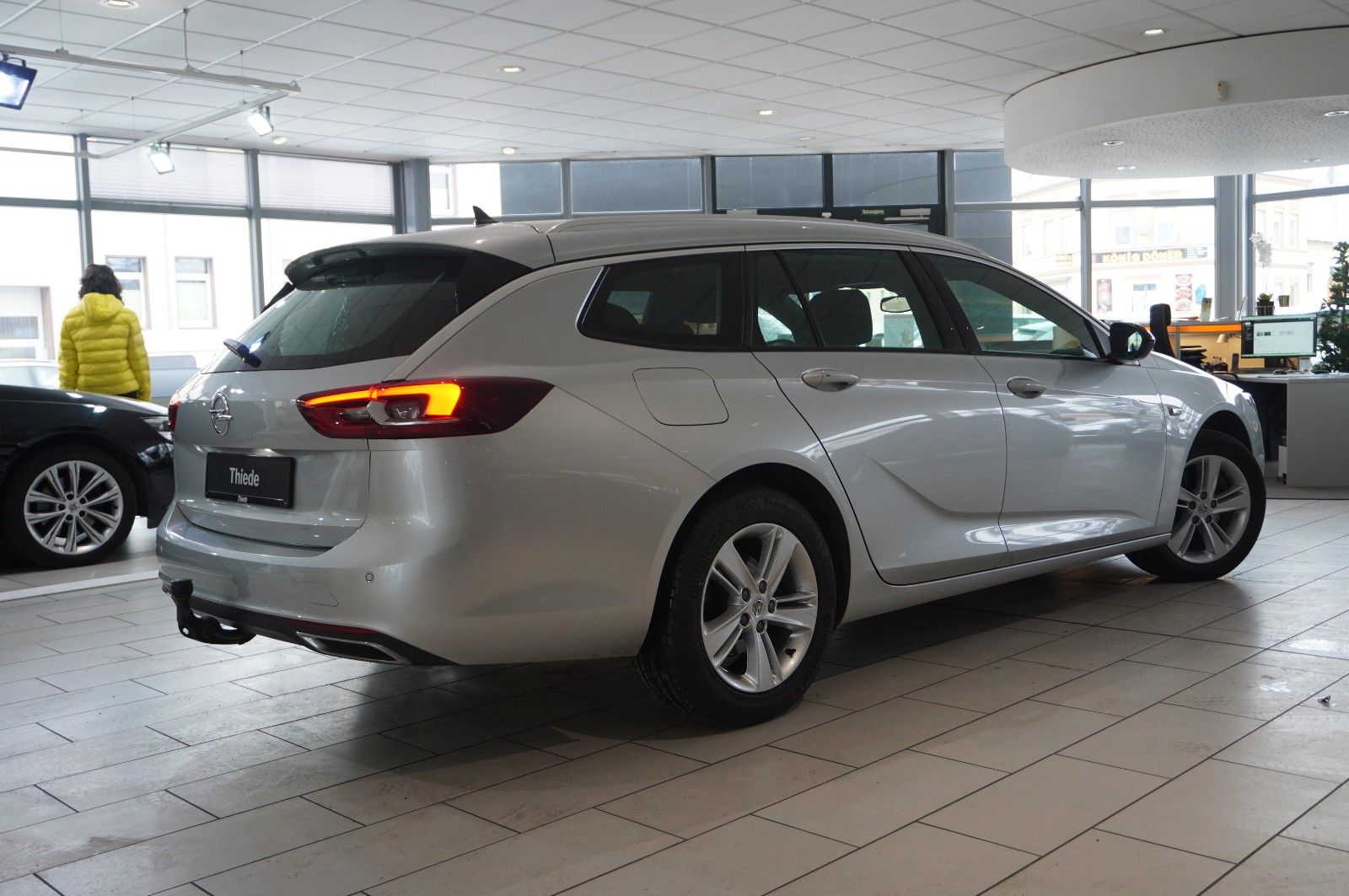 Fahrzeugabbildung Opel Insignia B ST 2.0D BUSINESS NAVI/LED/VIRT/SH/AHK