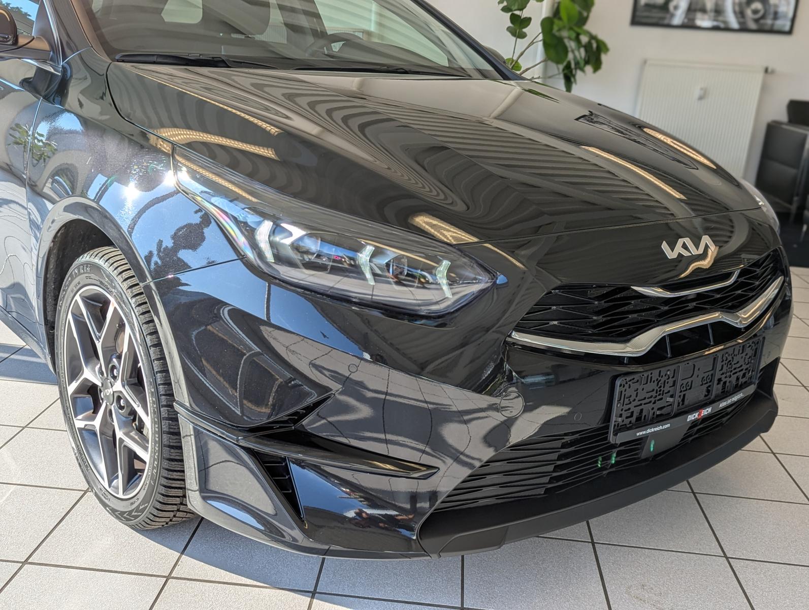 Kia cee'd Sportswagon 1.5 Ultim Style-Pak JBL ACC 7J