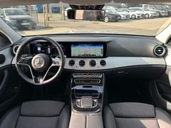 Fahrzeugabbildung Mercedes-Benz E 220d T Avantgarde SHZ AHK LED Widescreen Night
