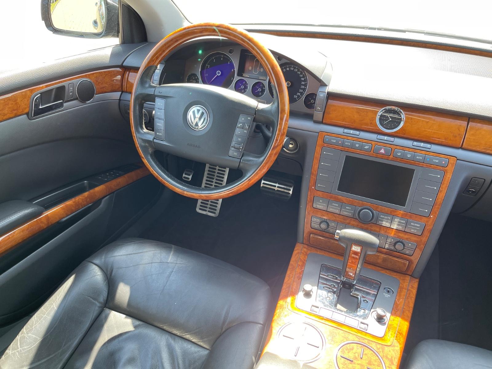 Volkswagen Phaeton V8 4Motion 2HD 18 Zoll 5-Sitzer