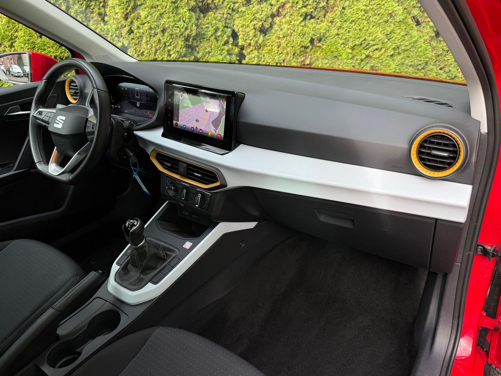 Fahrzeugabbildung SEAT Arona 1.0 TSI Style LED+NAV+SHZ+ACC+DAB+VIRT+PDC