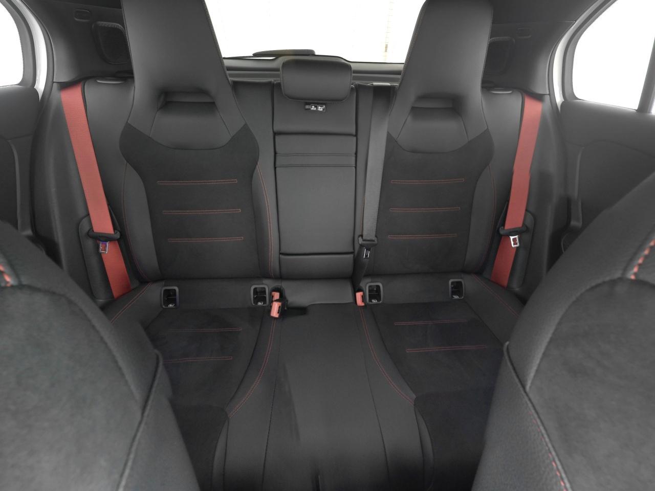 Mercedes-Benz A 35 AMG 4M Pano+Burm+MBeam+NightP+KeylG+Mem+RFK