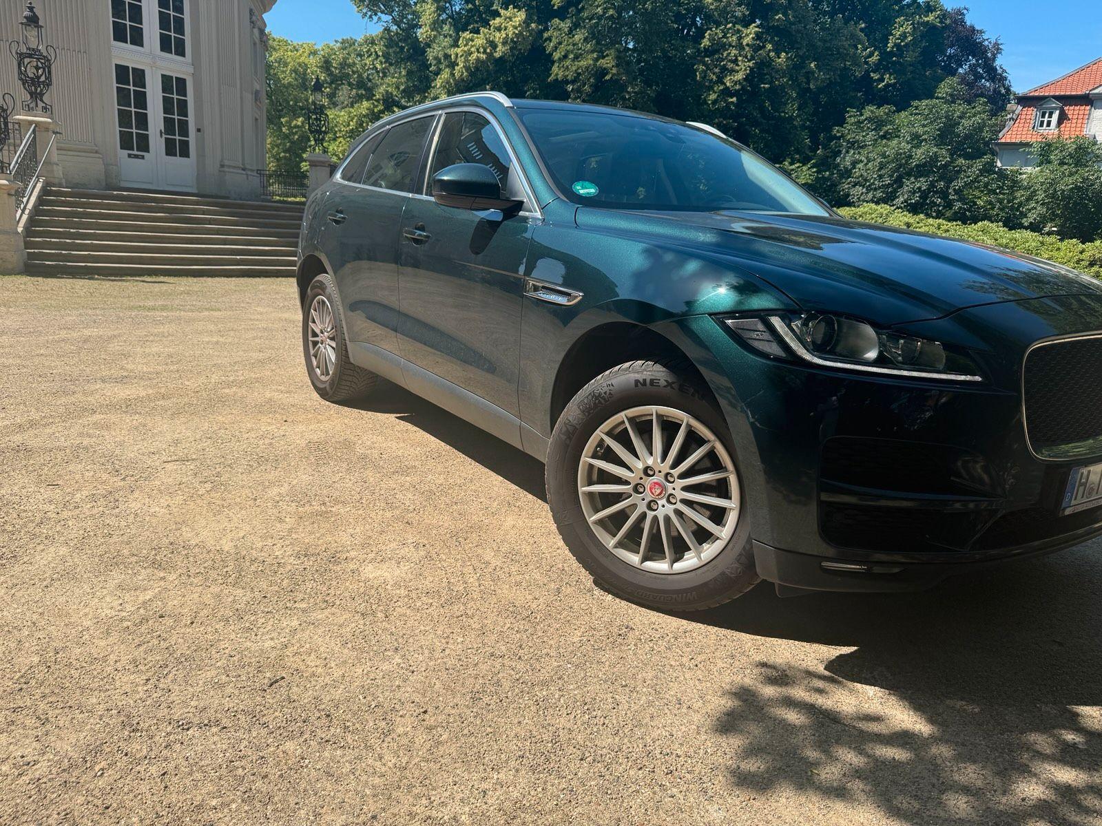 Jaguar F-Pace
