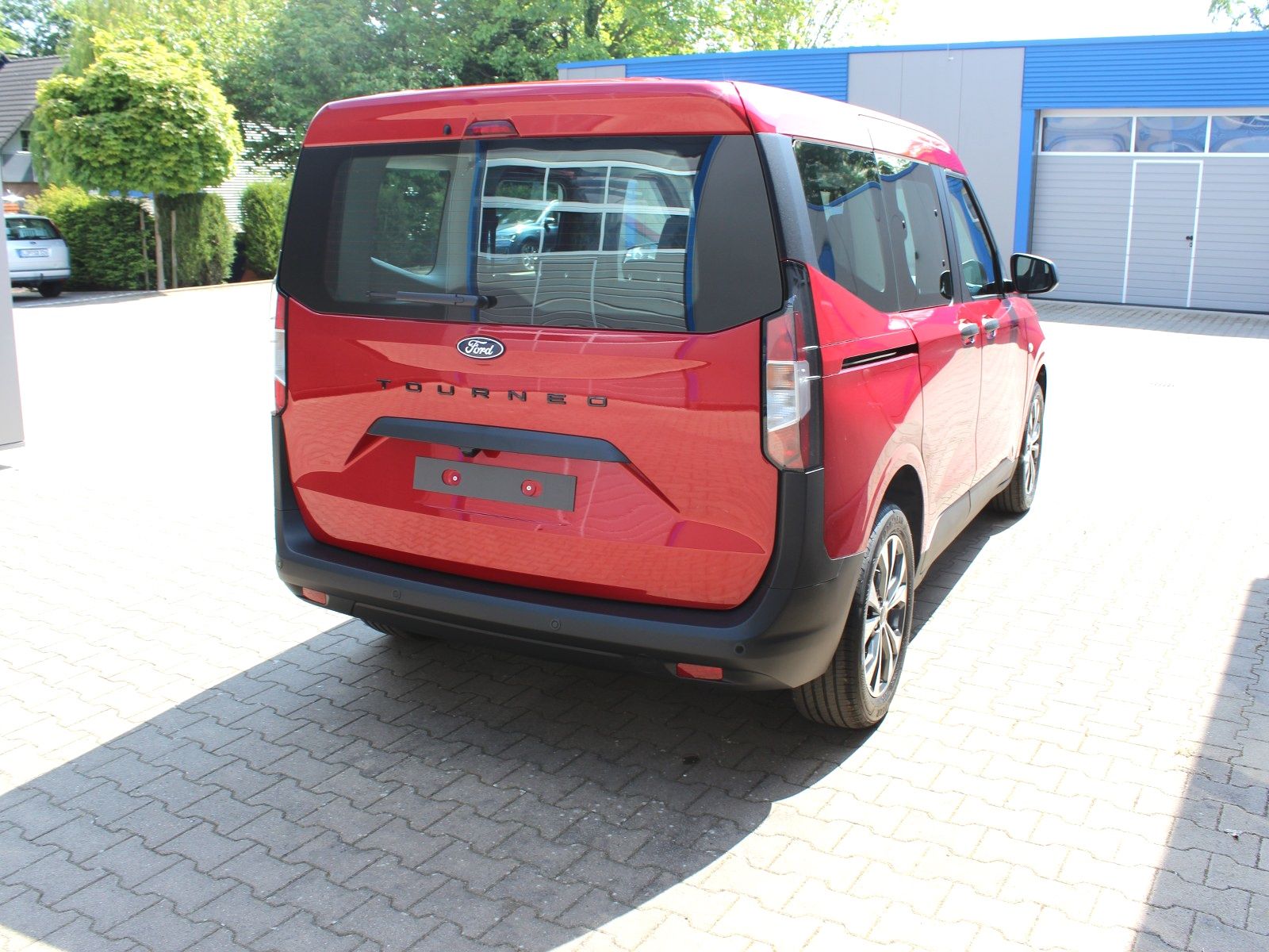 Fahrzeugabbildung Ford Tourneo Courier Trend