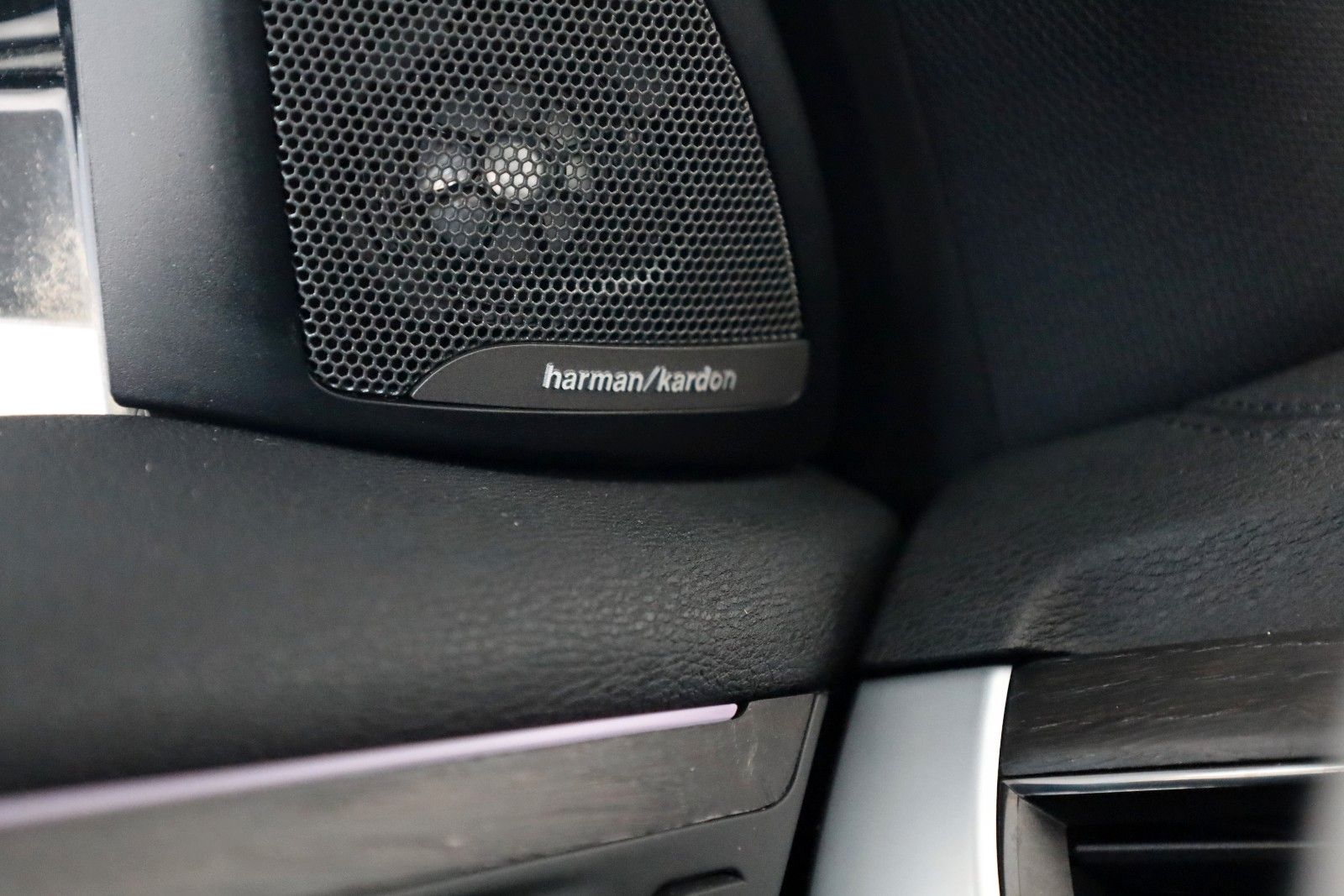 Fahrzeugabbildung BMW X1 xDrive 25e M Sport, Leder,Navi,ACC,HUD,Kamera