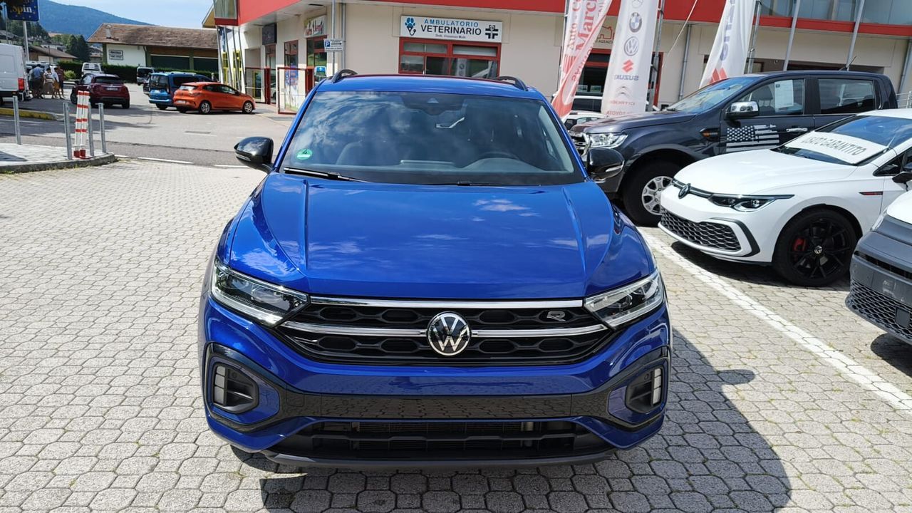Volkswagen VOLKSWAGEN T-ROC 2.0 TDI 150CV 4MOTION R-LINE 4X imagem 2