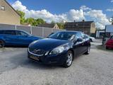 Volvo S60 Lim. Momentum - blaue Volvo S60