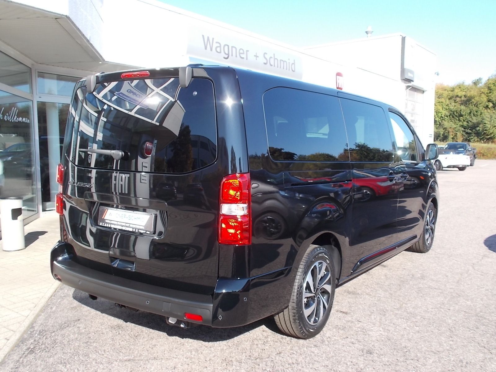 Fahrzeugabbildung Fiat Ulysse 180 BlueHDi L3 Automatic + 8Sitze+LED+AHK