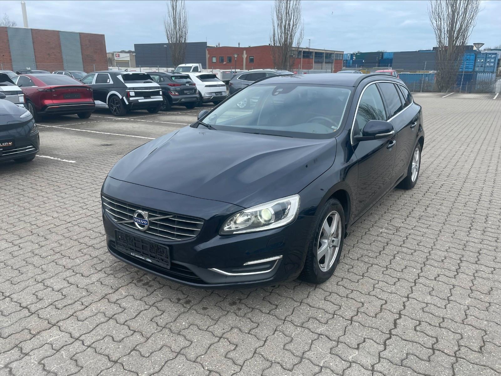 Volvo V60 Kombi Momentum 150 ps