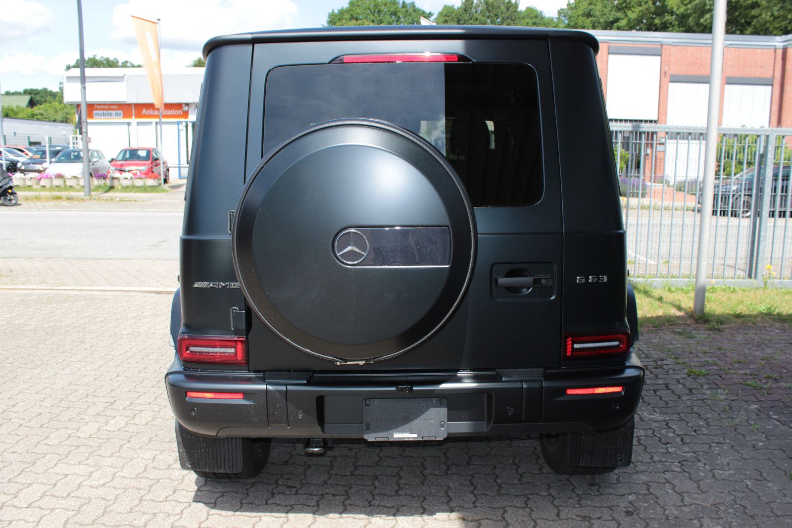 Fahrzeugabbildung Mercedes-Benz G 63 AMG *MY26* *A22* *SUPERIOR* *CARBON*
