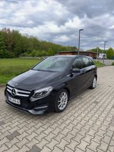 Mercedes-Benz B 180 - 2017 - Rentnerfahrzeug  - : Limousine, Rent