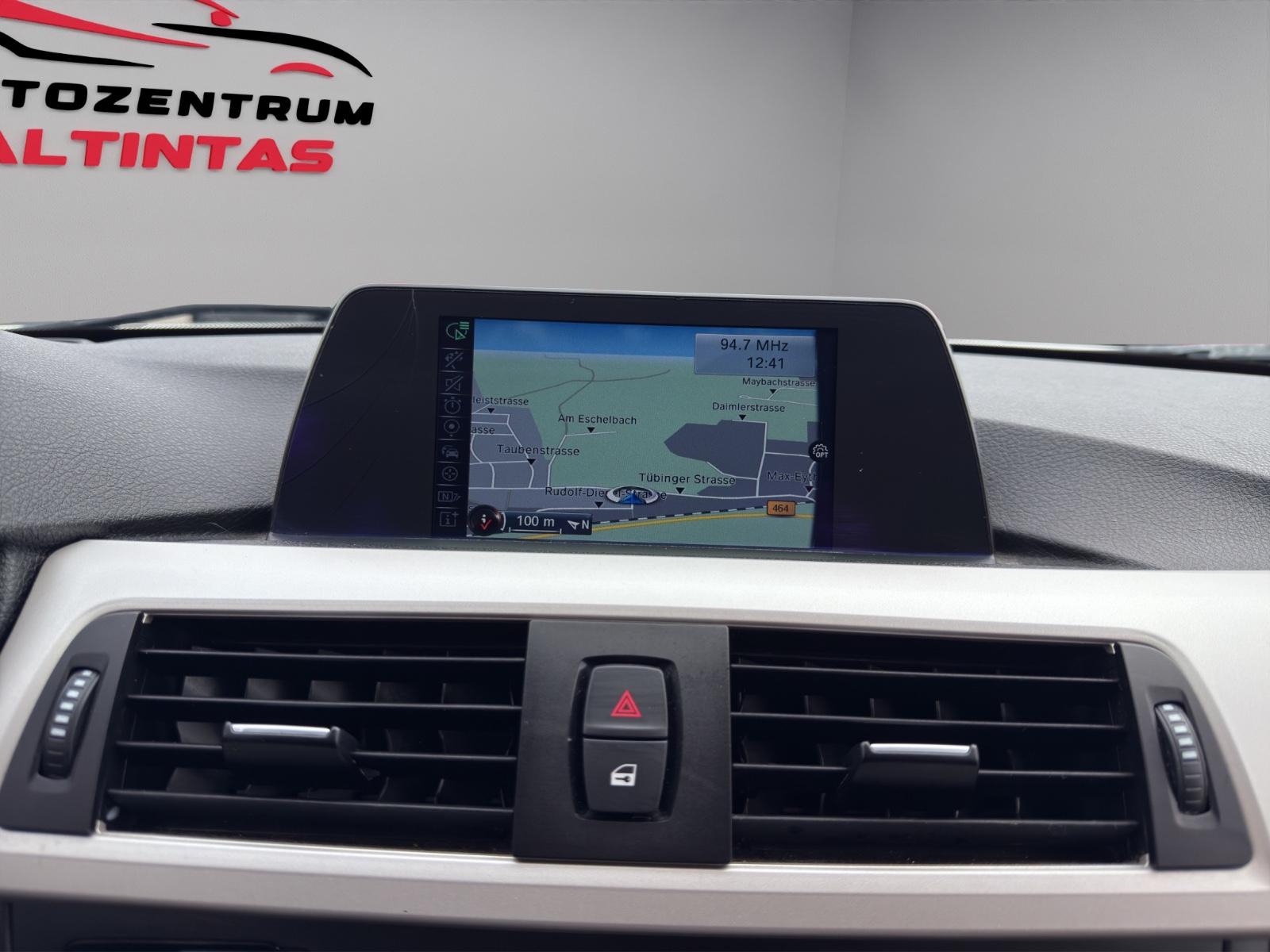 BMW 318 2014 — photo 16