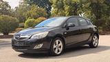 Opel Astra J /KETTE/KUPPLUNG/TÜV NEU*** - Opel Astra aus 2011: J