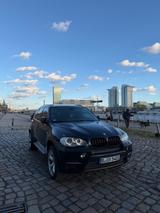 BMW X5 xDrive40d LCi - BMW X5 aus 2010 mit Diesel-Antrieb