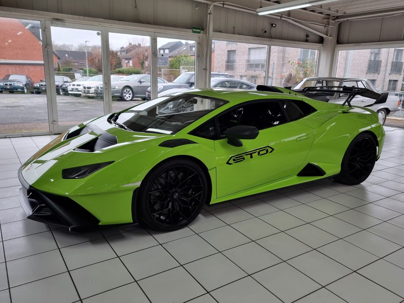 Fahrzeugabbildung Lamborghini Huracán STO/1.Hd/BRD/Lift/Temp/Kamera