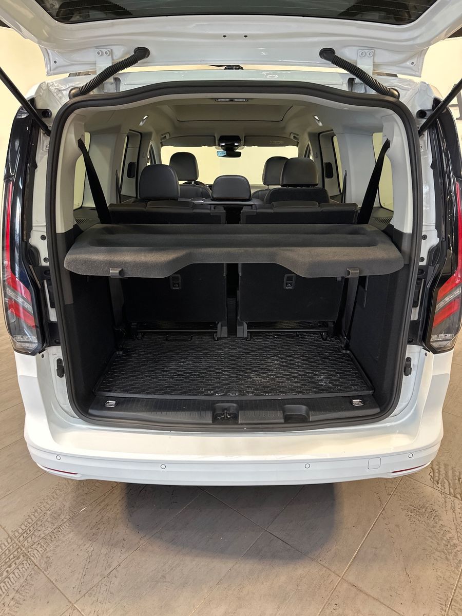 Fahrzeugabbildung Ford Tourneo Connect 1.5 EB 7-Sitzer Sport NAV+LED