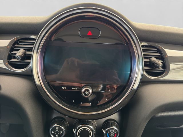 Fahrzeugabbildung MINI One Essential Trim LED+DAB+Tempomat+Klima