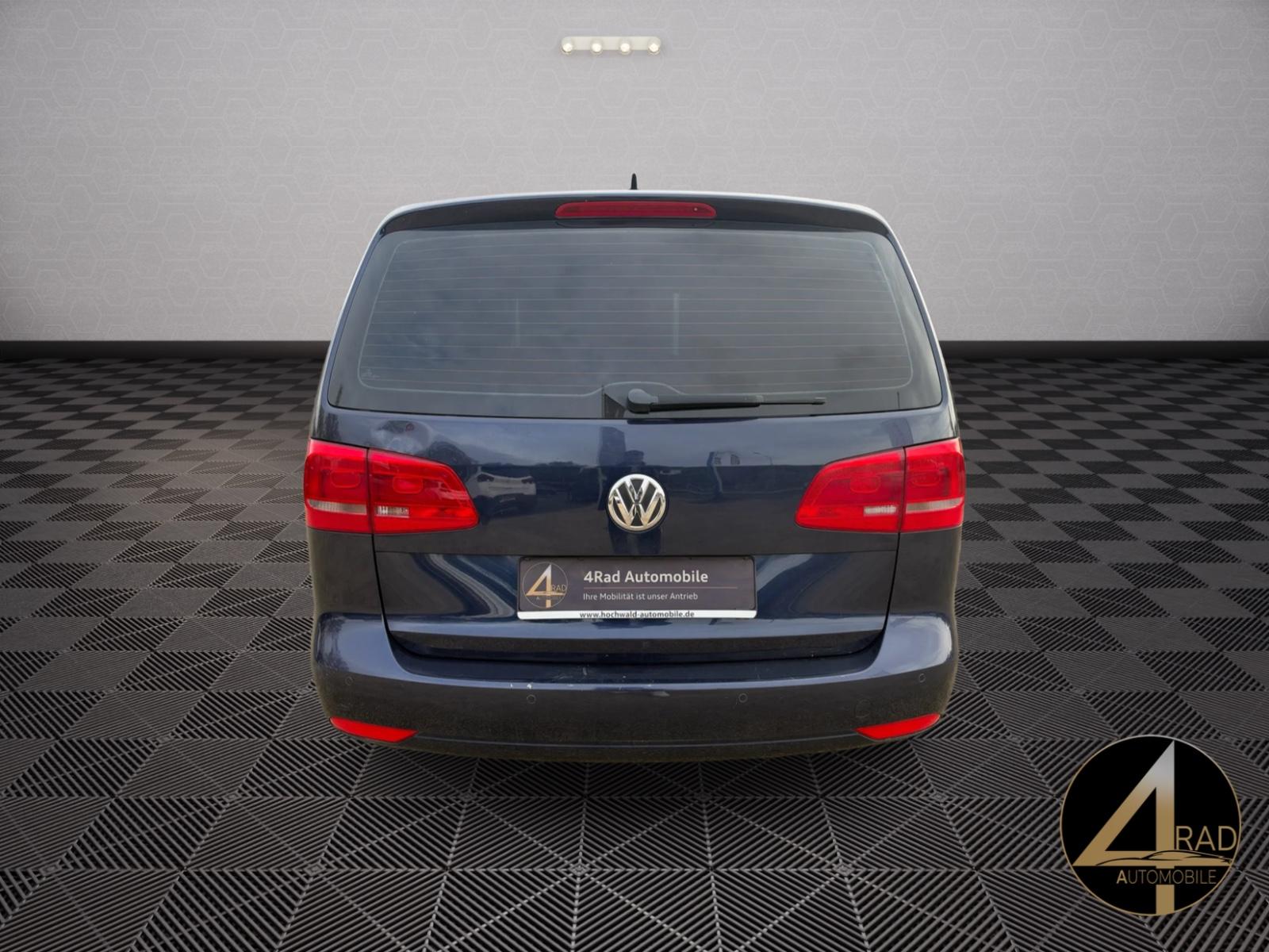 Volkswagen Touran 2015 — photo 6