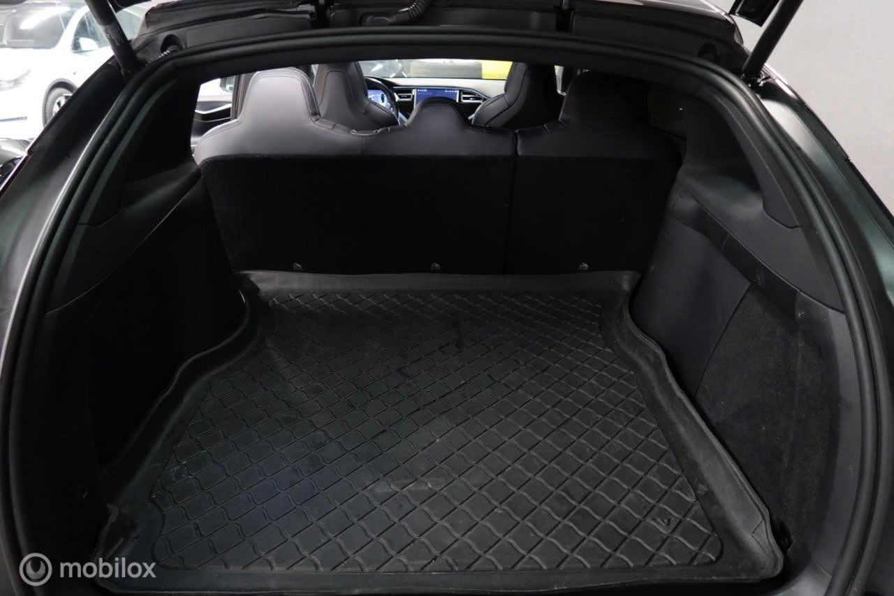 TESLA MODEL X - 75D AUTOPILOT - 333 CV - HAYON ÉLECTRIQUE - ATTELAGE