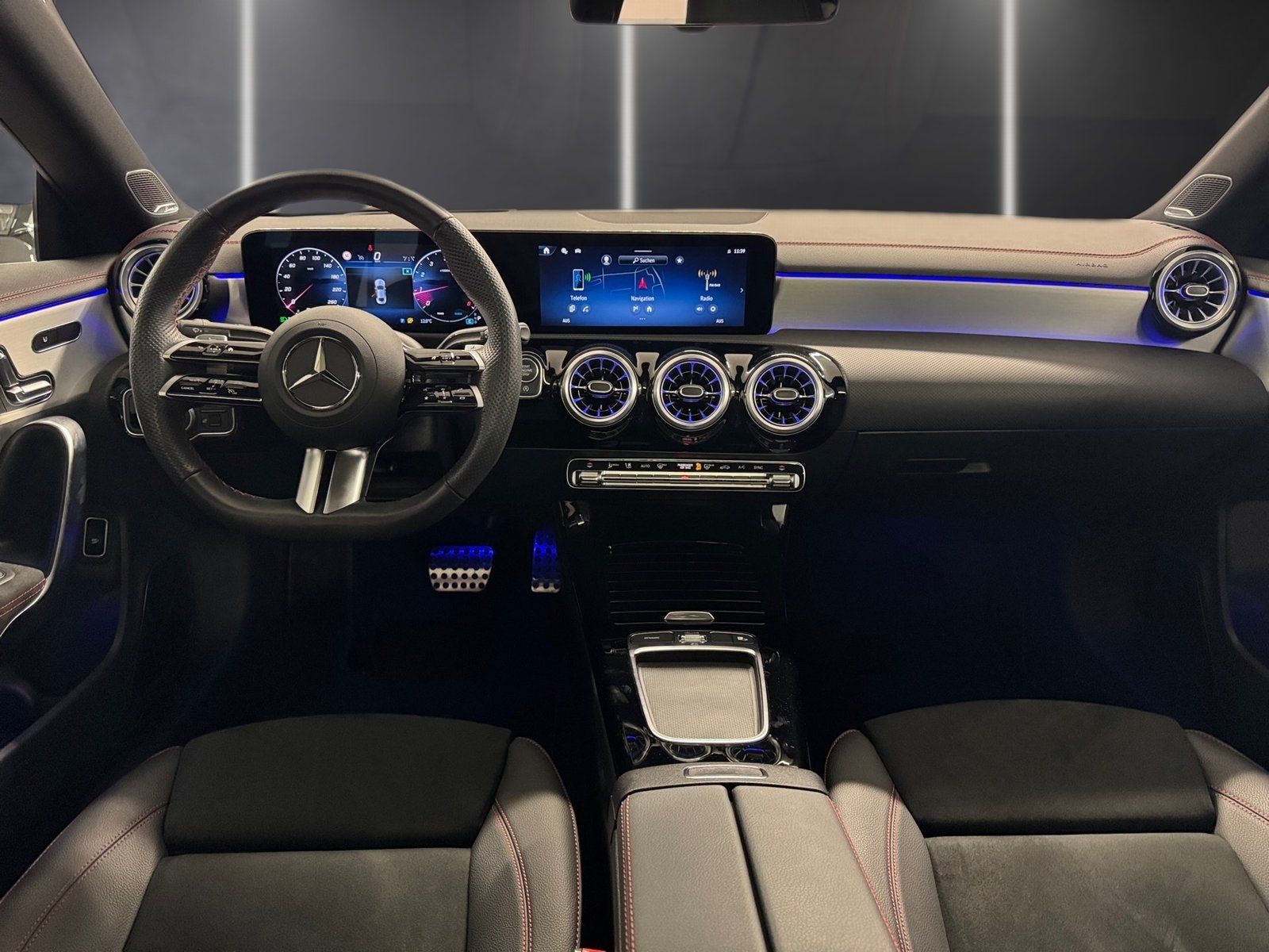 Fahrzeugabbildung Mercedes-Benz CLA 200 AMG Plus*Pano*Burmester*Night*HuD*360°*