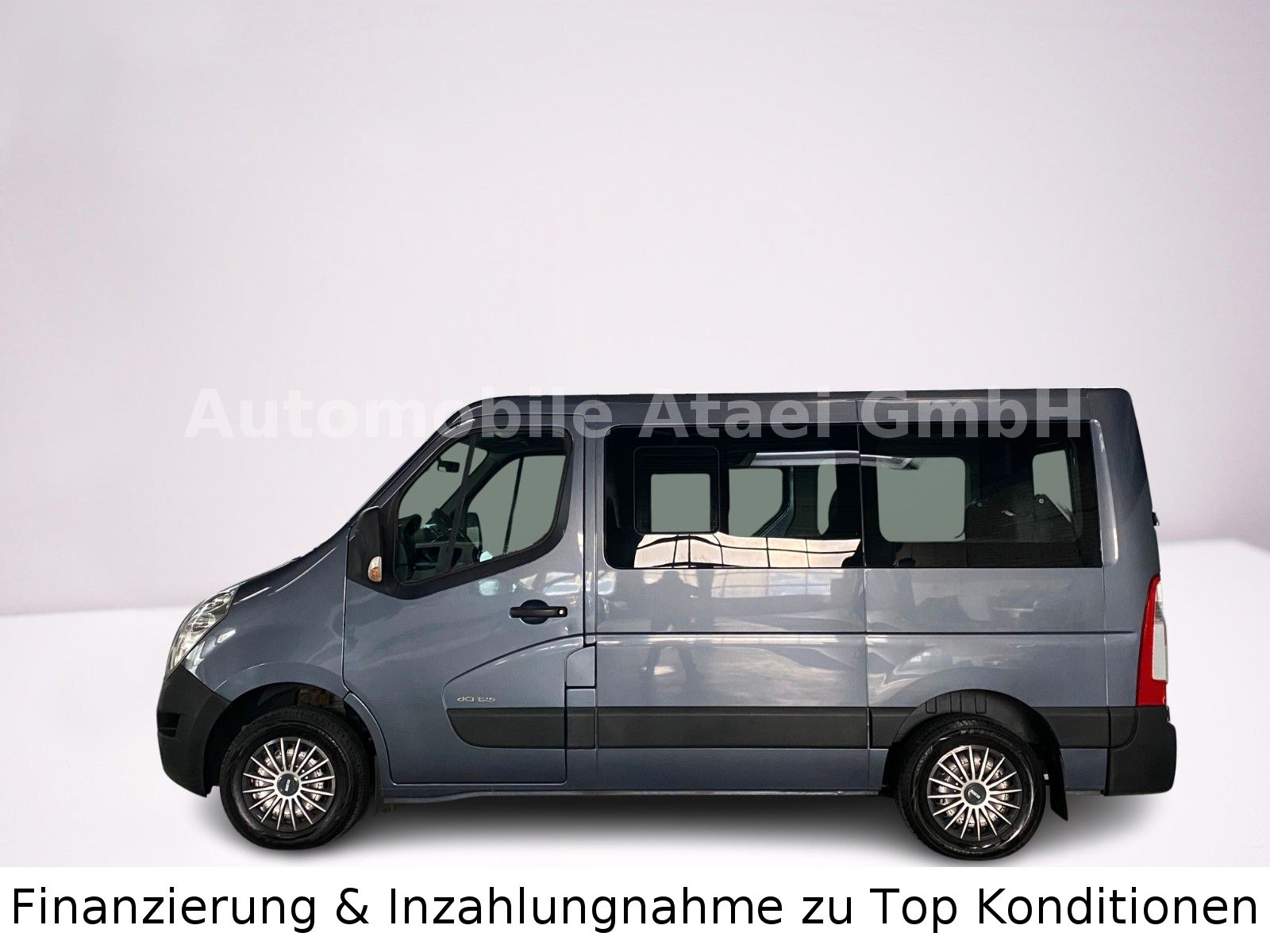 Fahrzeugabbildung Renault Master Automatik *Selbstfahrer* Rollstuhl-Lift