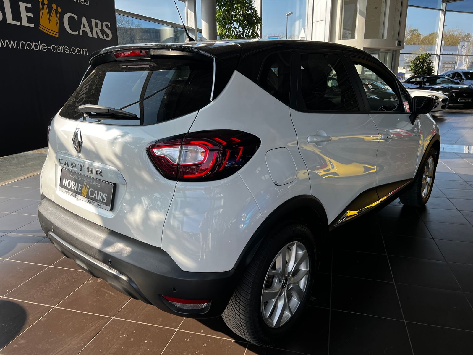 Fahrzeugabbildung Renault Captur Limited SHZ KLIMA ALU