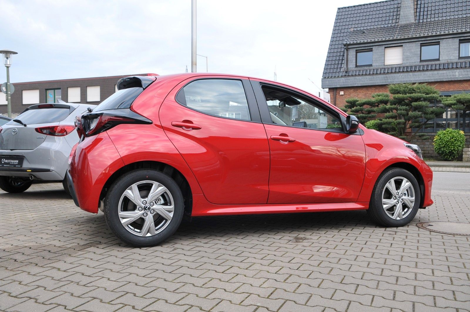 Mazda 2 Hybrid - Bild 4