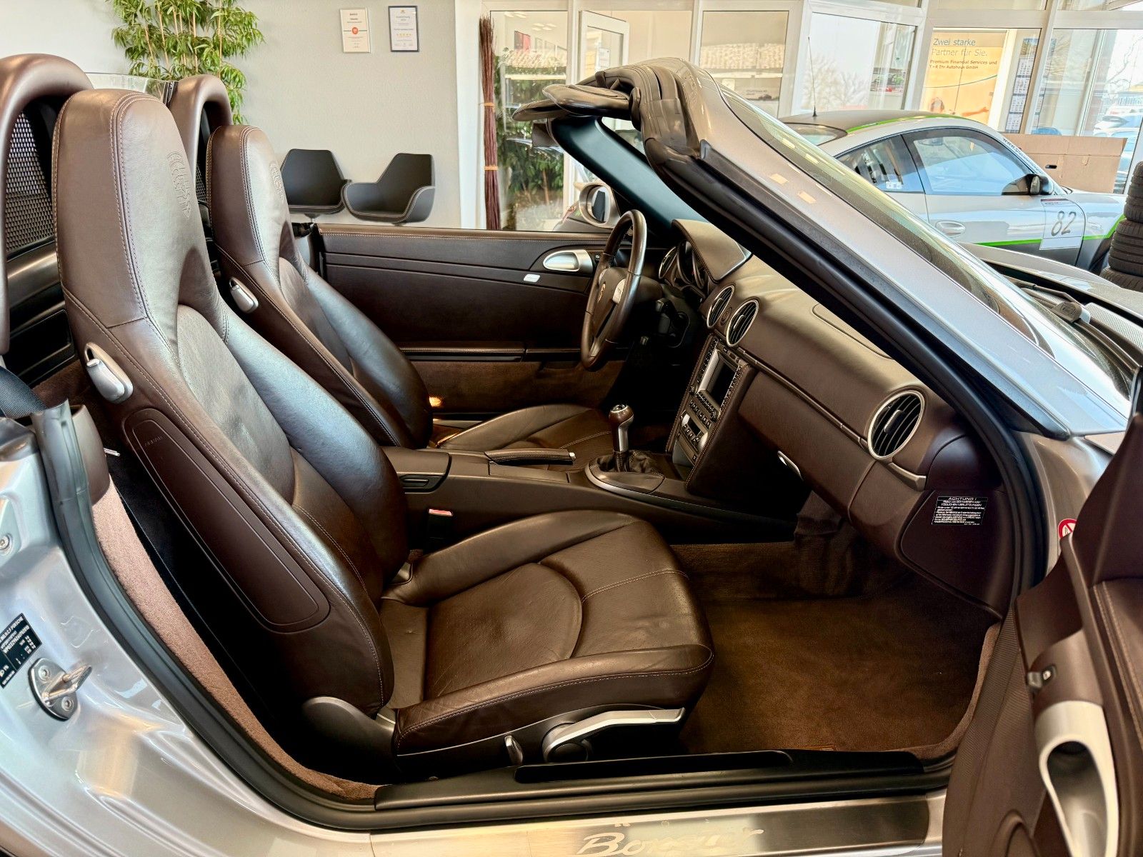 Fahrzeugabbildung Porsche Boxster Xenon/PCM-Navi/18Zoll/Vollleder/BRD