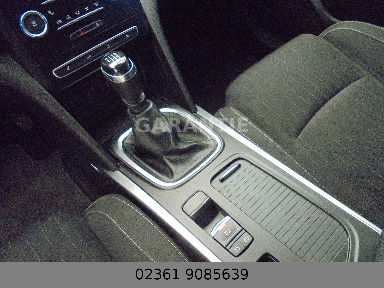 Fahrzeugabbildung Renault Megane IV Limited  Klima/Shz/Navi/Kamara/