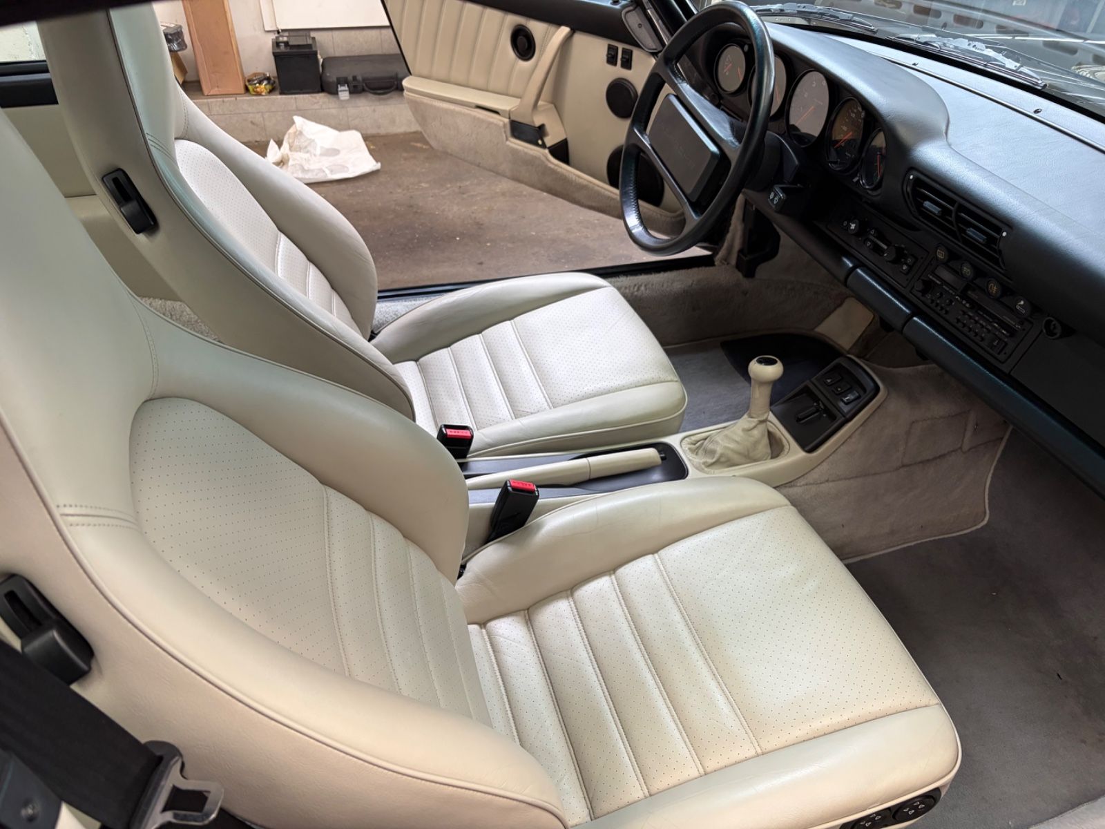 PORSCHE 964 17