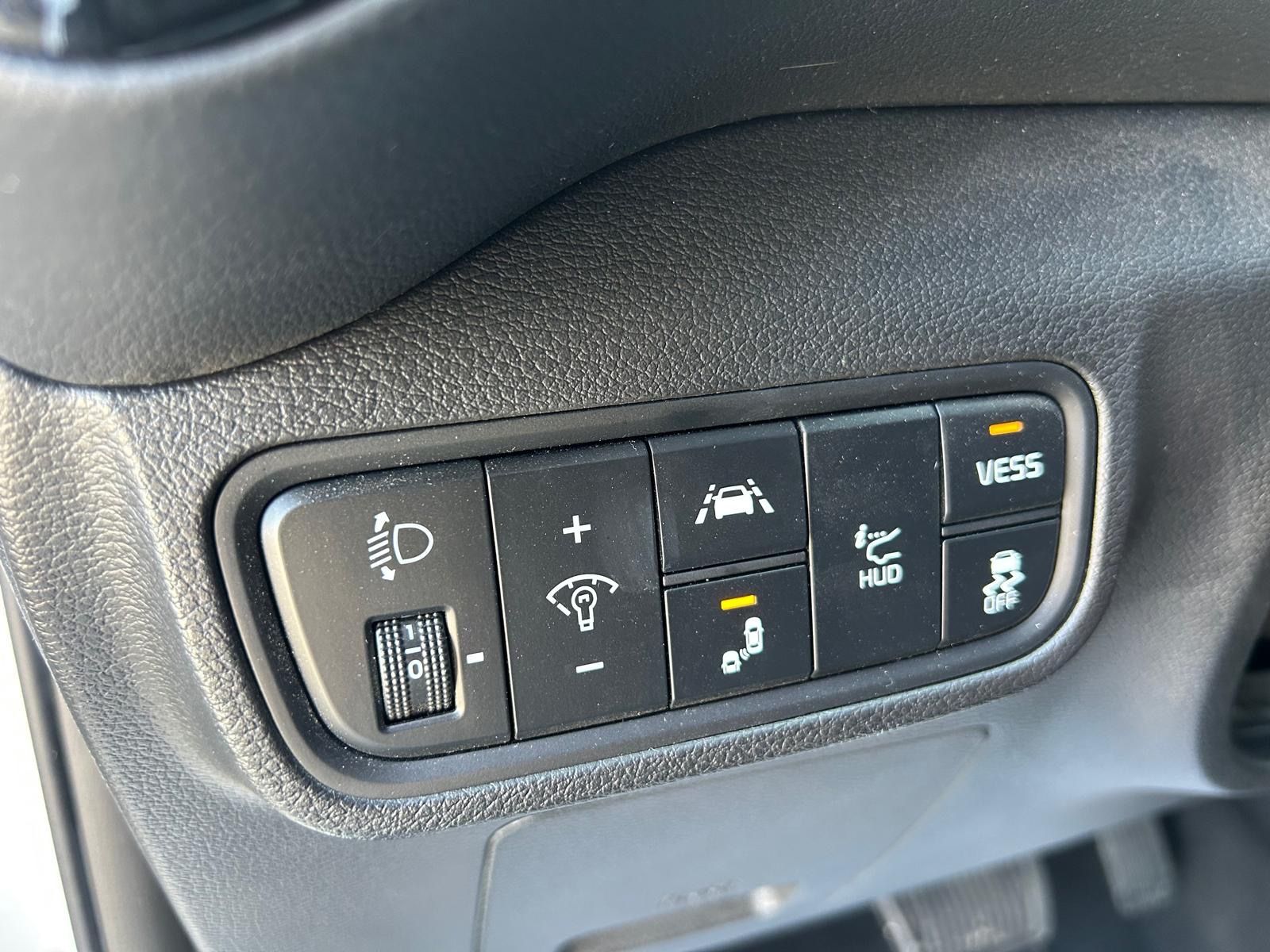 Fahrzeugabbildung Kia e-Soul°64 kWh°CCS°3 Phasen°1.Hand°Kamera°HeadUp°