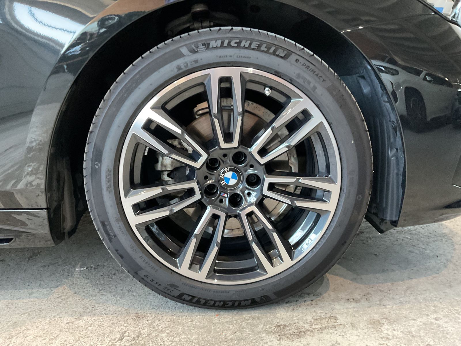 Fahrzeugabbildung BMW 520i Touring M Sportpaket Aktive Sitzbelüftung v