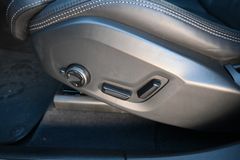 Fahrzeugabbildung Volvo XC60 B4 D AWD R-Design*STDHZG*360°*H&K*
