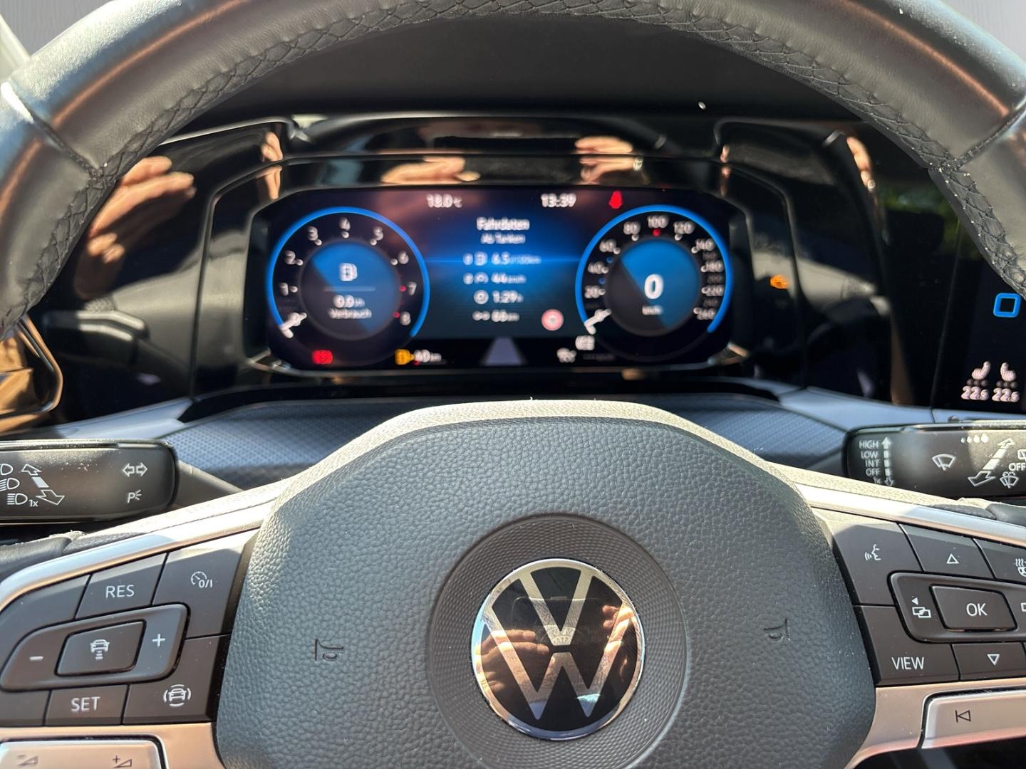 Volkswagen Golf VIII United 1,5 TSI SHZ PDC LMF 8-fach Appl, миниатюра 17